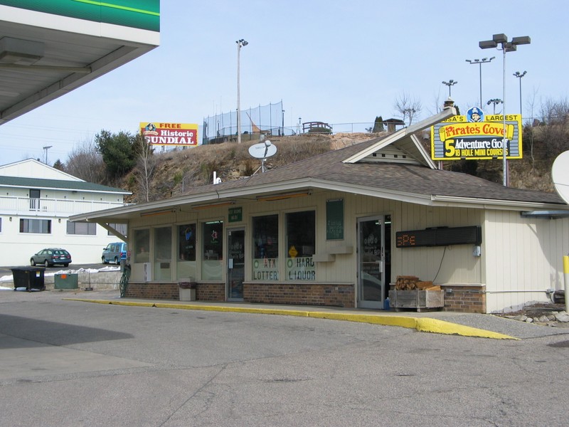 The hut at the BP gas station in town, also sells liquor. You can see the Days Inn hotel at the left of the picture.