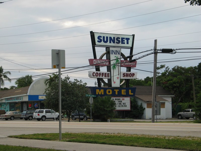 The Sunset Inn-  http://www.sunsetinnkeys.com/ 