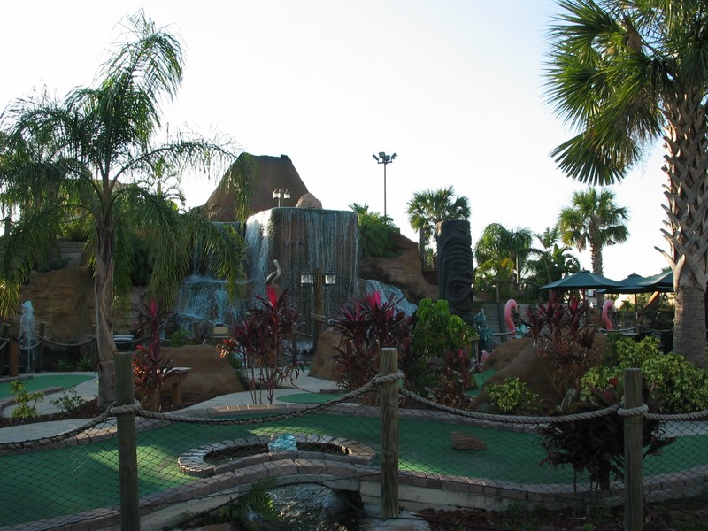 Nice long shot of the Volcano, Tiki, and Falls.