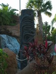 A good side view of the 'icon' Tiki. I'm unsure of the artist, but they had some confirmed Mai Tiki oversized works similar to this on their sign out near I-Drive. The other Tikis along the course were done by David Farmer- as you'll see later in the tour.