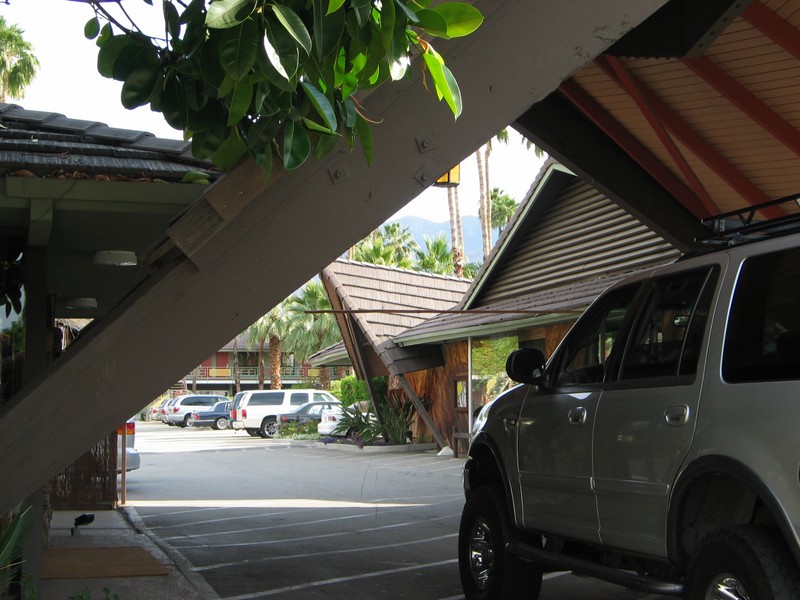 Peeking through the A-Frame you can just see the Reef bar's A frame entrance beyond on the right. The lobby is to our left here.